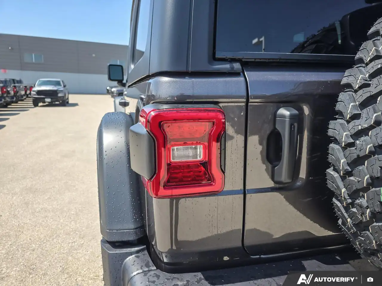 Jeep Wrangler снимка Jeep Wrangler