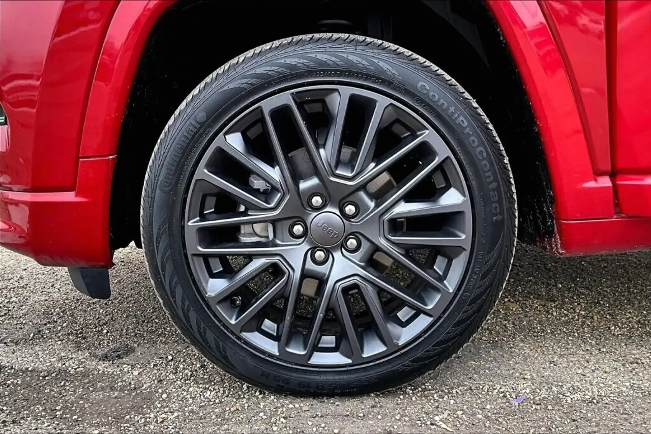 Jeep Compass photo Jeep Compass