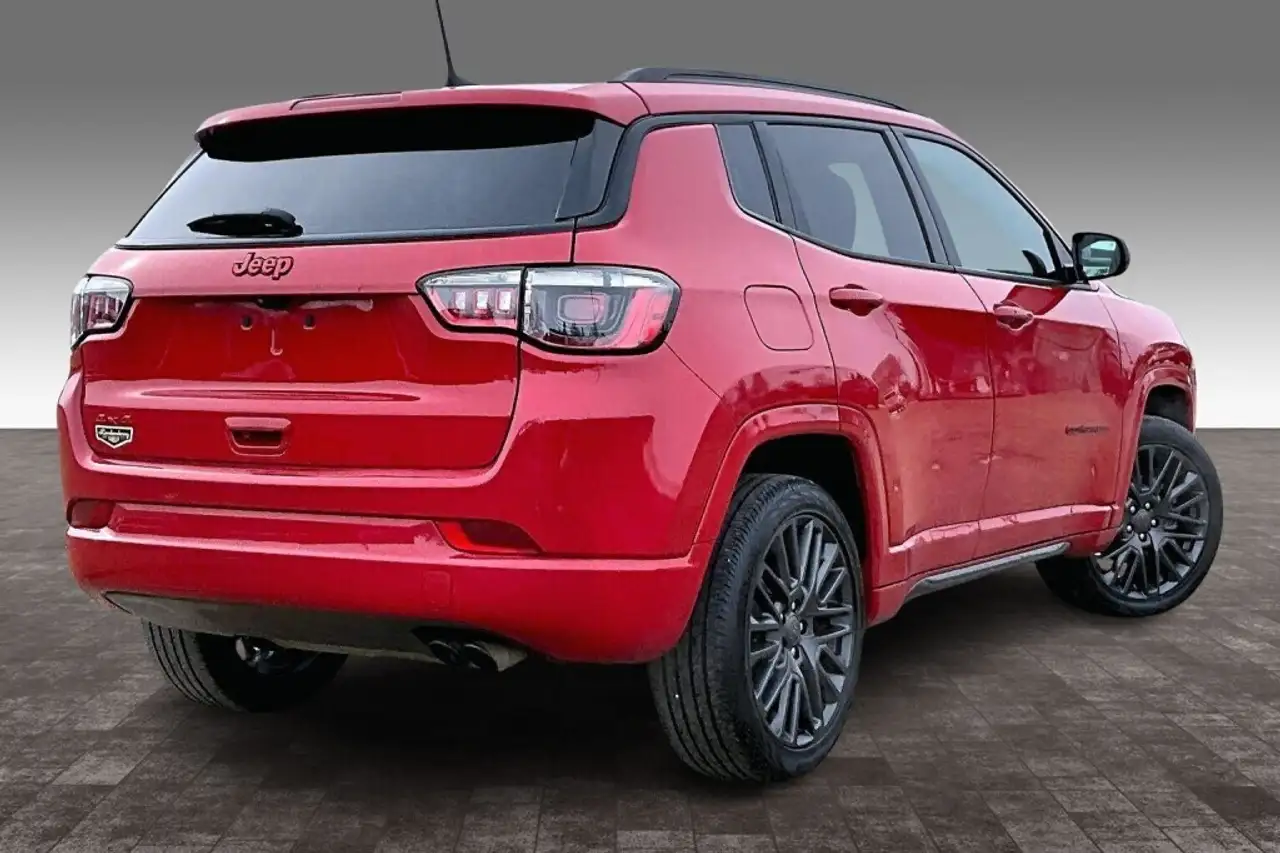 Jeep Compass photo Jeep Compass