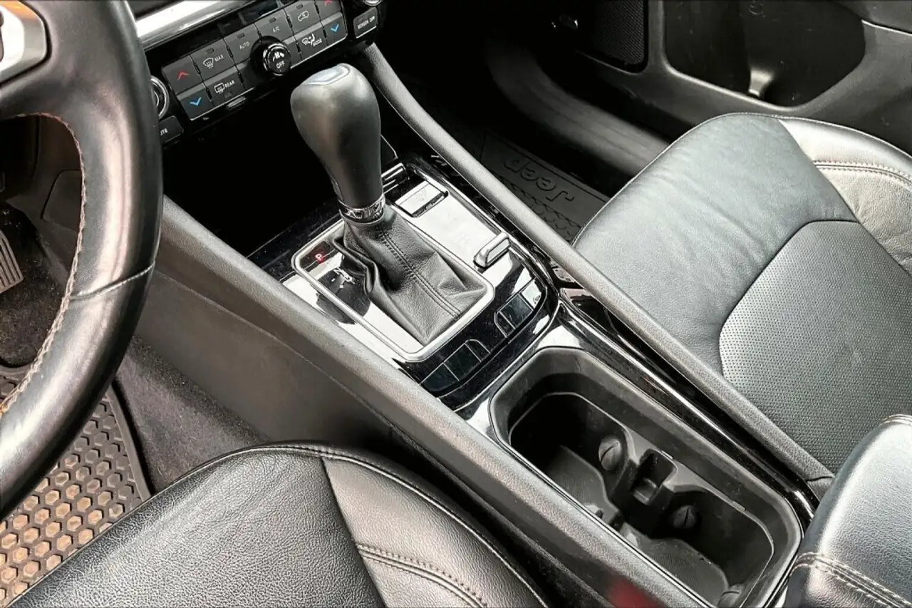 Jeep Compass photo Jeep Compass