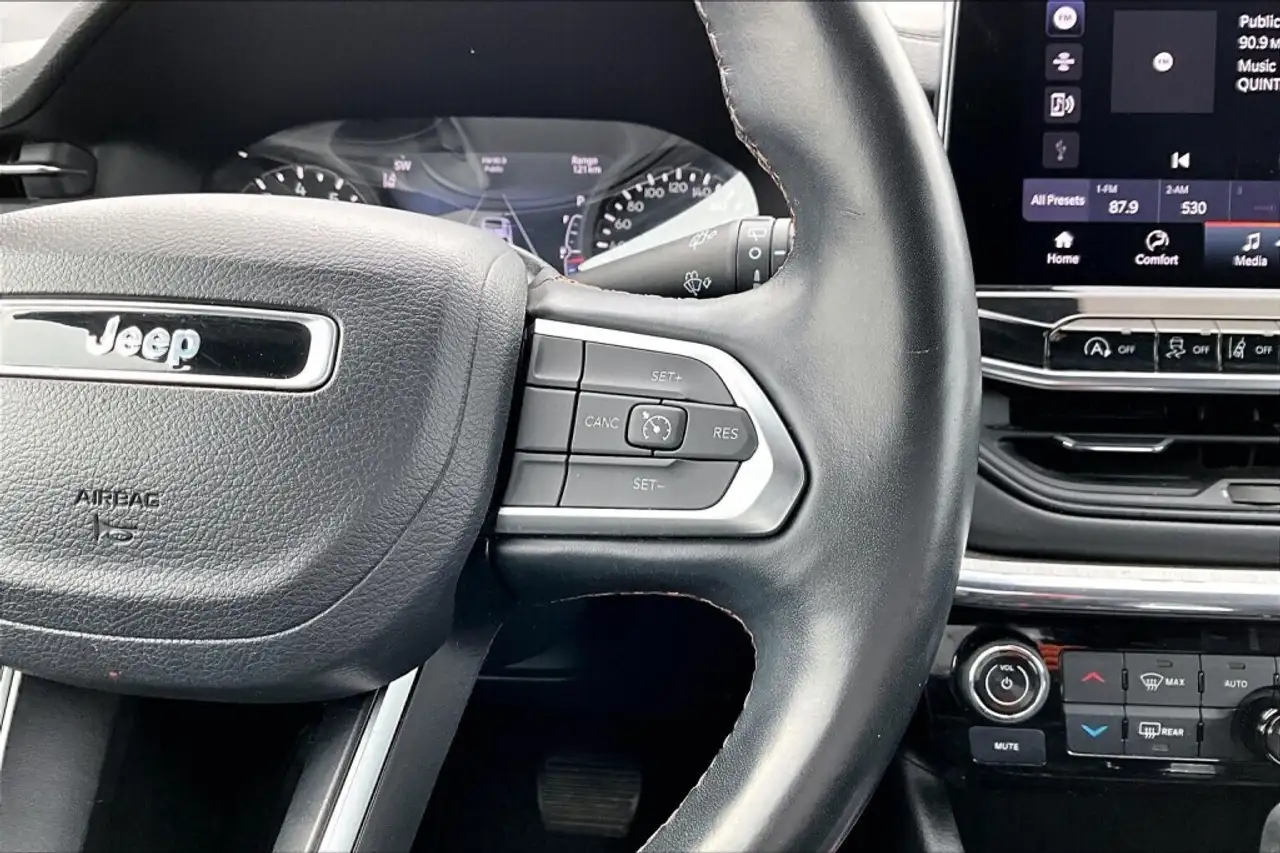 Jeep Compass photo Jeep Compass