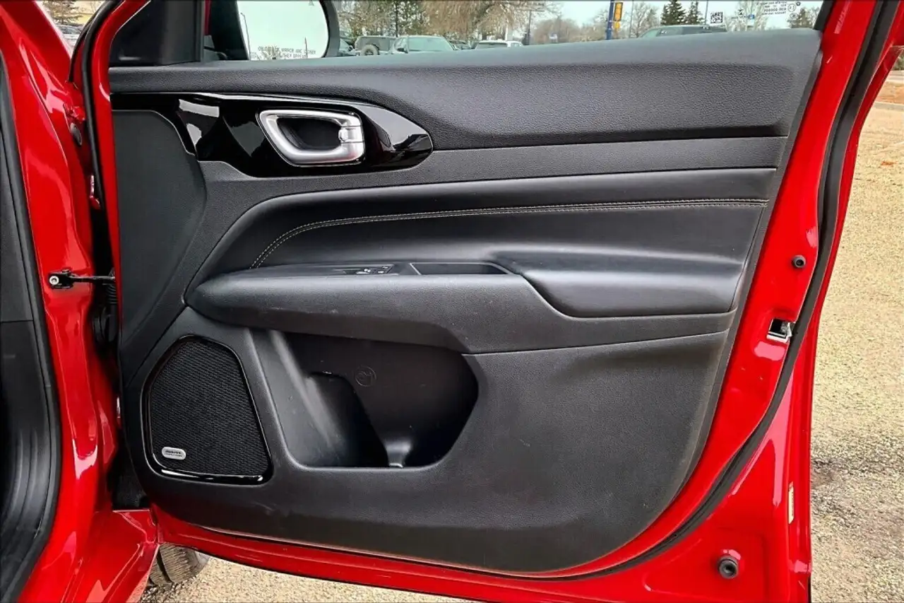 Jeep Compass photo Jeep Compass