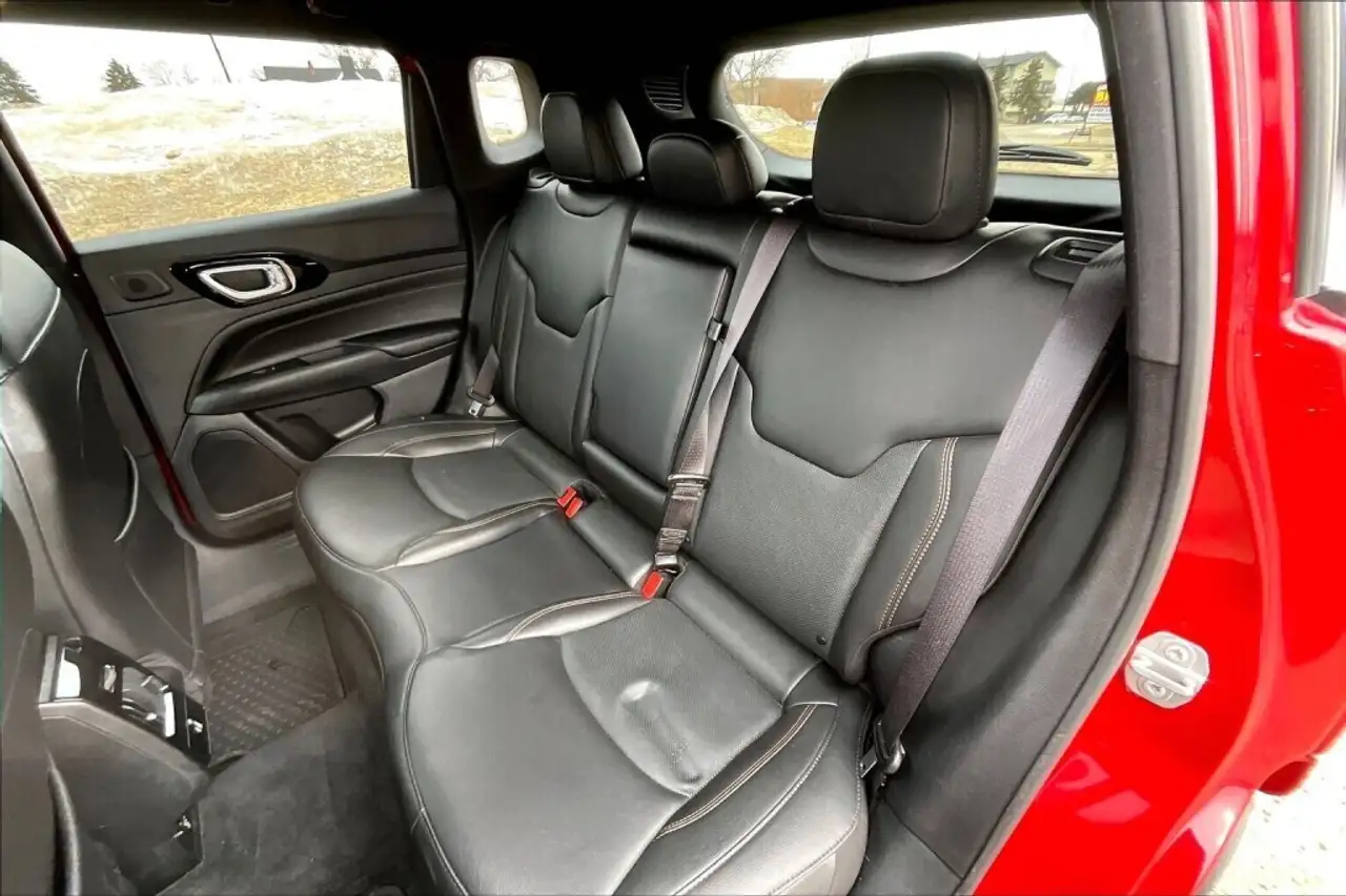 Jeep Compass photo Jeep Compass