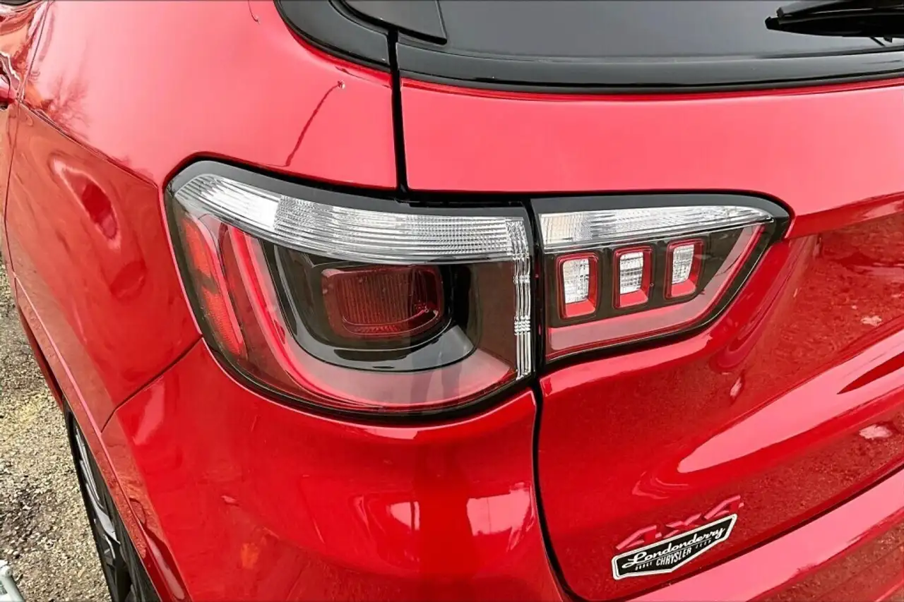 Jeep Compass photo Jeep Compass