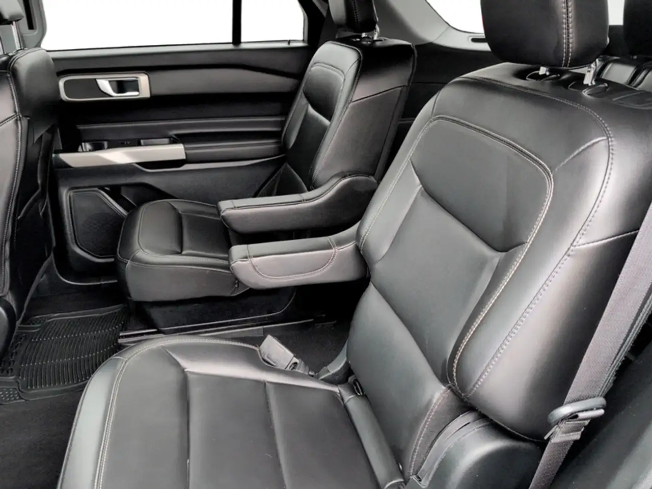 Ford Explorer photo Ford Explorer