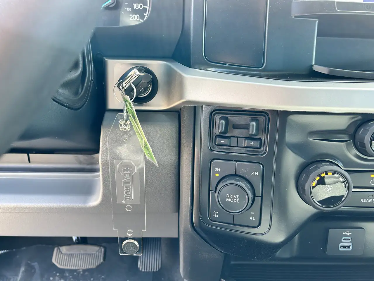 Ford F 350 снимка Ford F 350