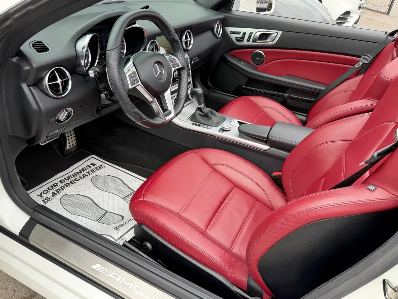 Mercedes-Benz SLK снимка Mercedes-Benz SLK