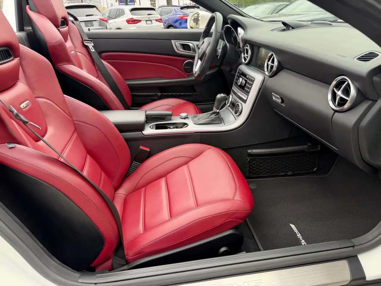 Mercedes-Benz SLK снимка Mercedes-Benz SLK