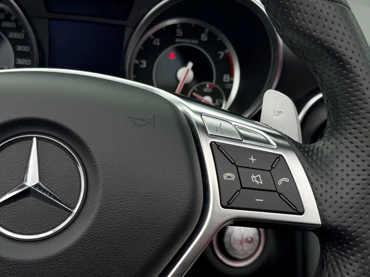 Mercedes-Benz SLK снимка Mercedes-Benz SLK