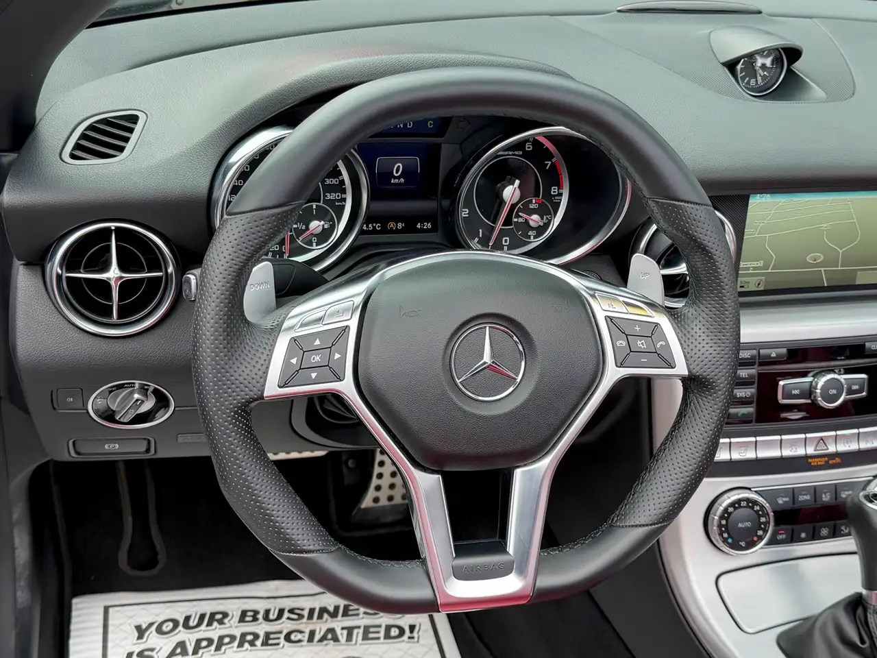 Mercedes-Benz SLK снимка Mercedes-Benz SLK