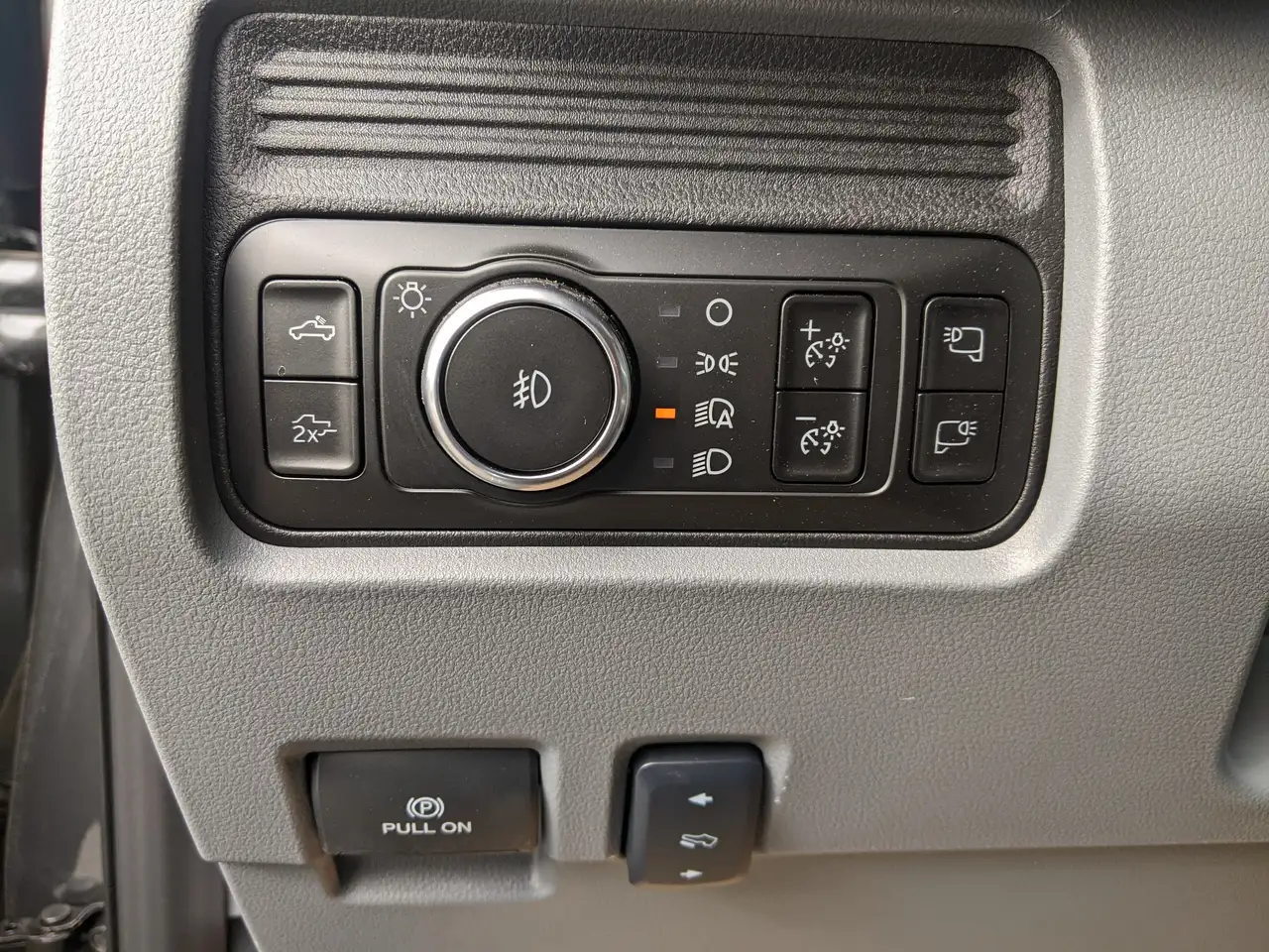 Ford F 350 снимка Ford F 350