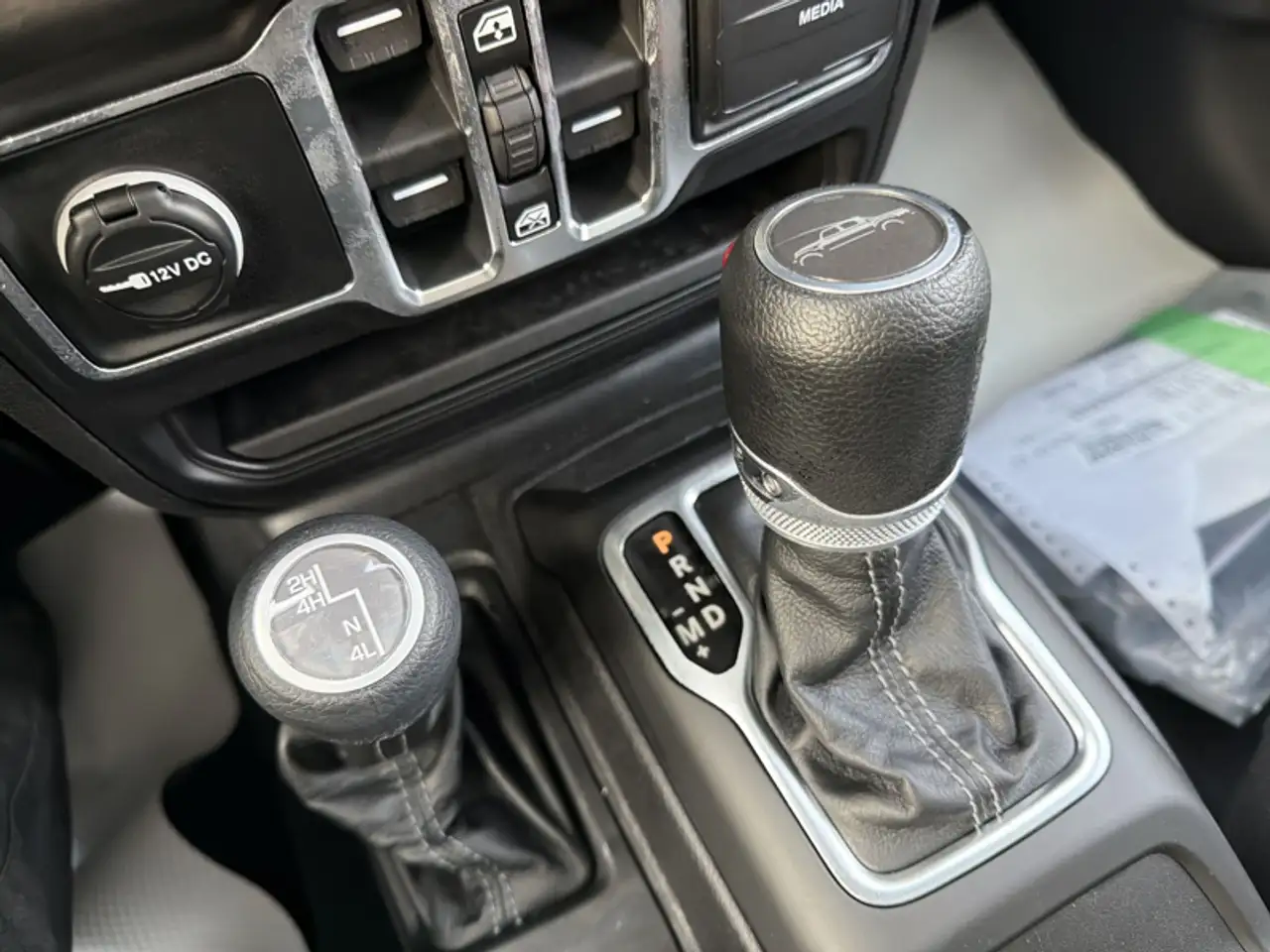 Jeep Gladiator снимка Jeep Gladiator