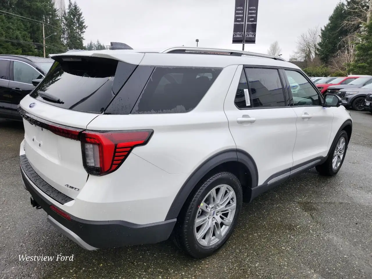 Ford Explorer снимка Ford Explorer