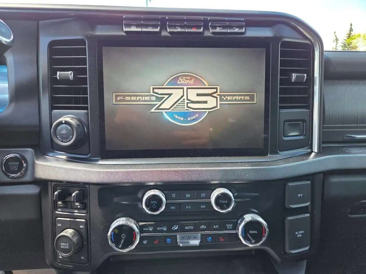 Ford F 350 снимка Ford F 350