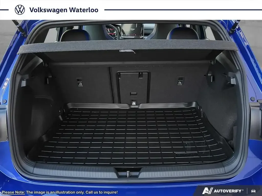 Volkswagen Golf R снимка Volkswagen Golf R