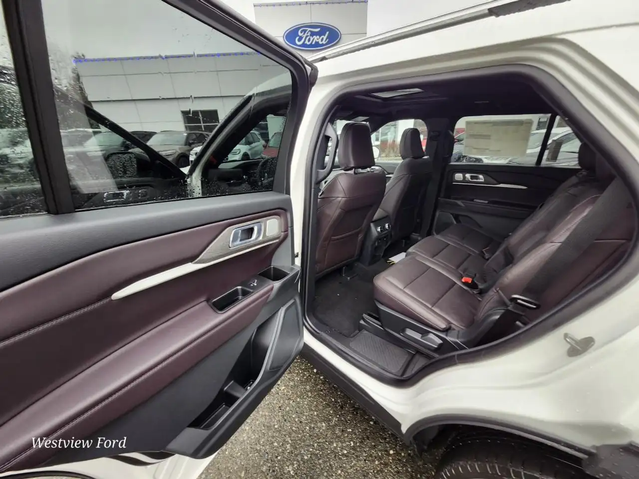 Ford Explorer снимка Ford Explorer