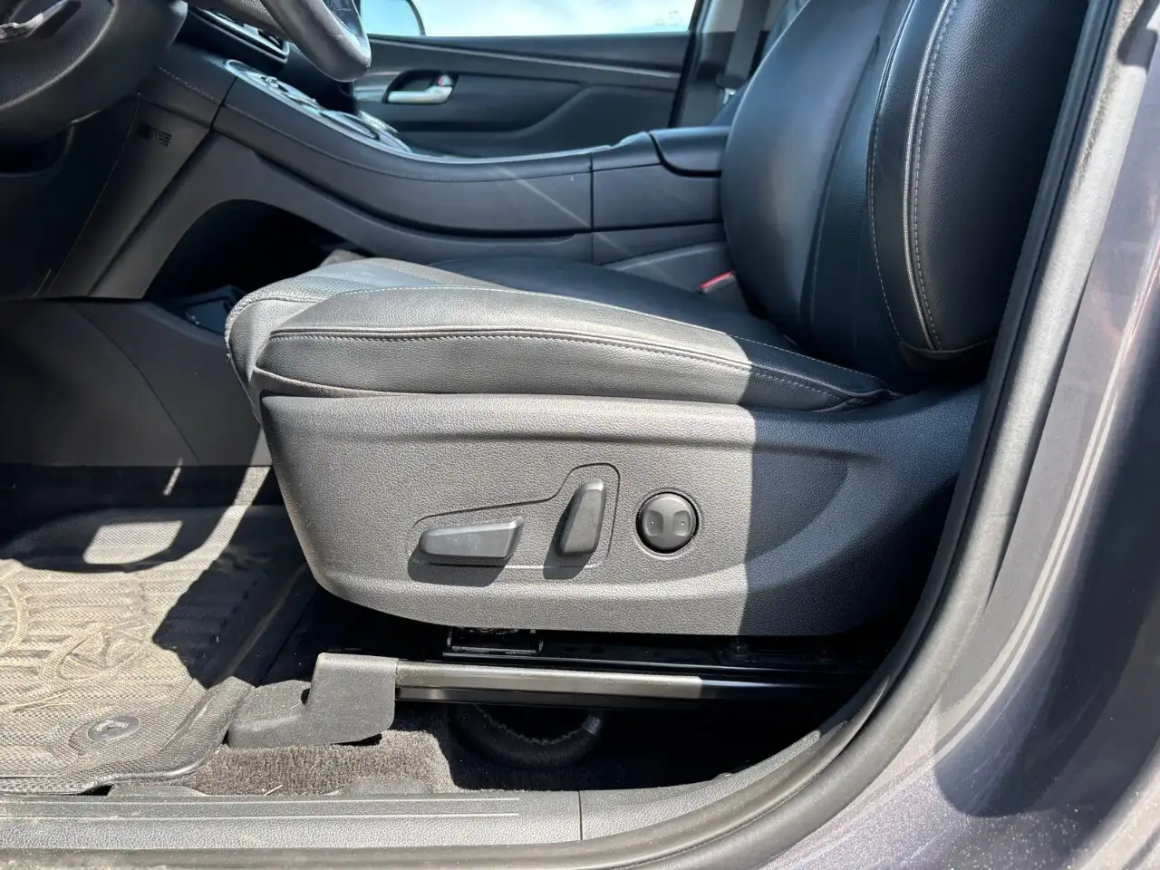 Hyundai SANTA FE photo Hyundai SANTA FE