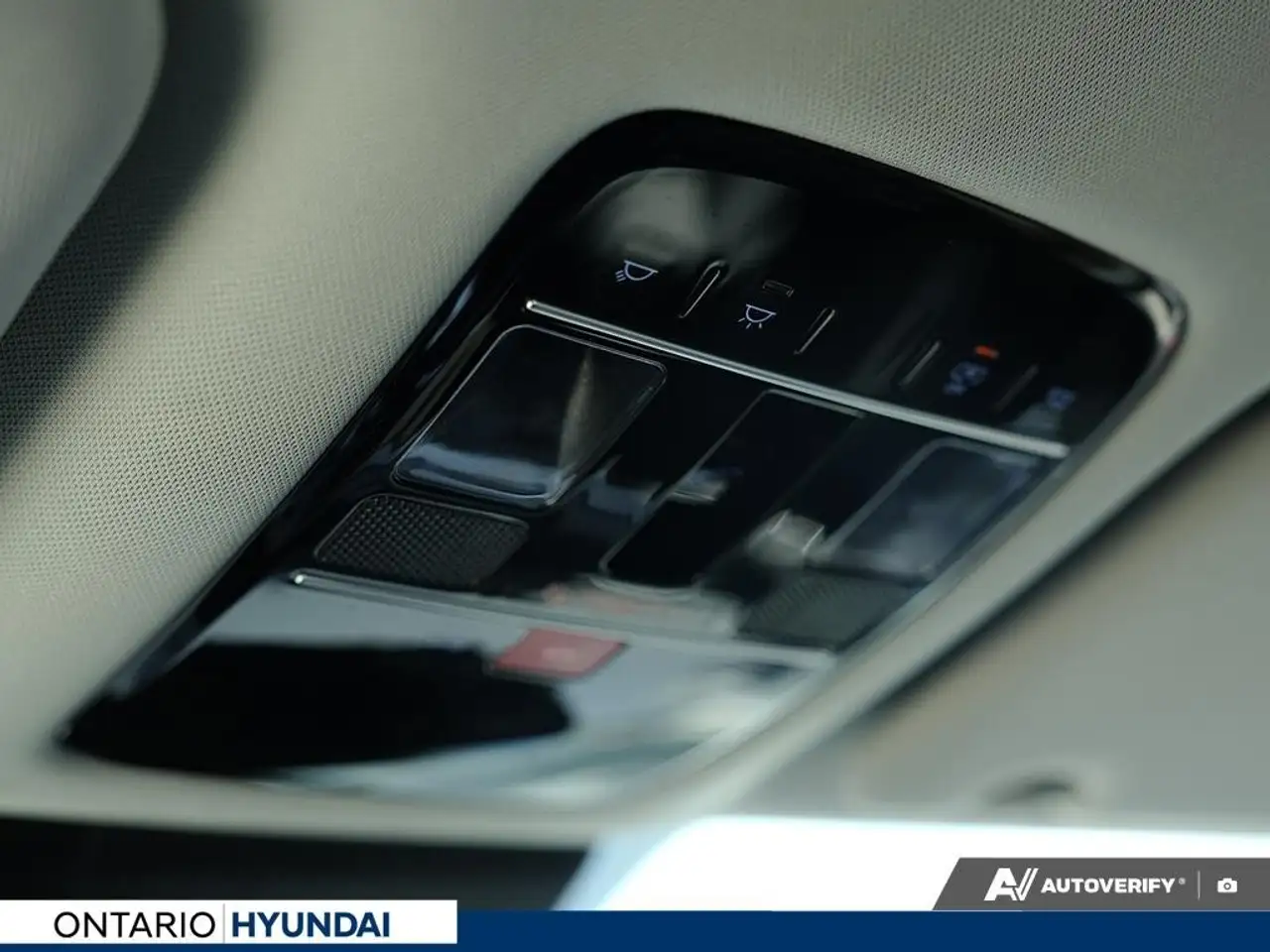Hyundai SANTA FE photo Hyundai SANTA FE