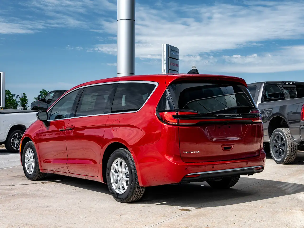 Chrysler Pacifica снимка Chrysler Pacifica