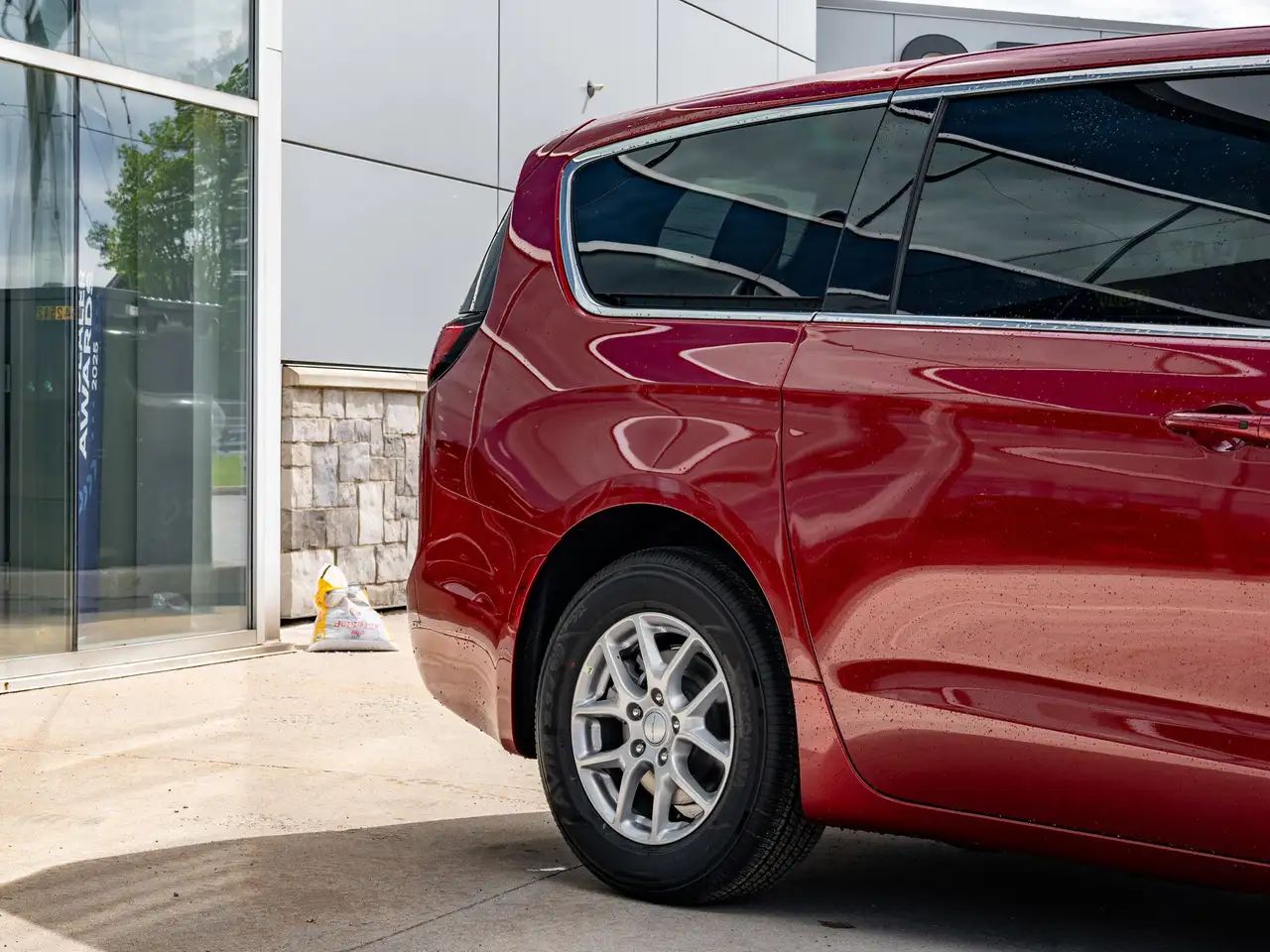 Chrysler Pacifica снимка Chrysler Pacifica