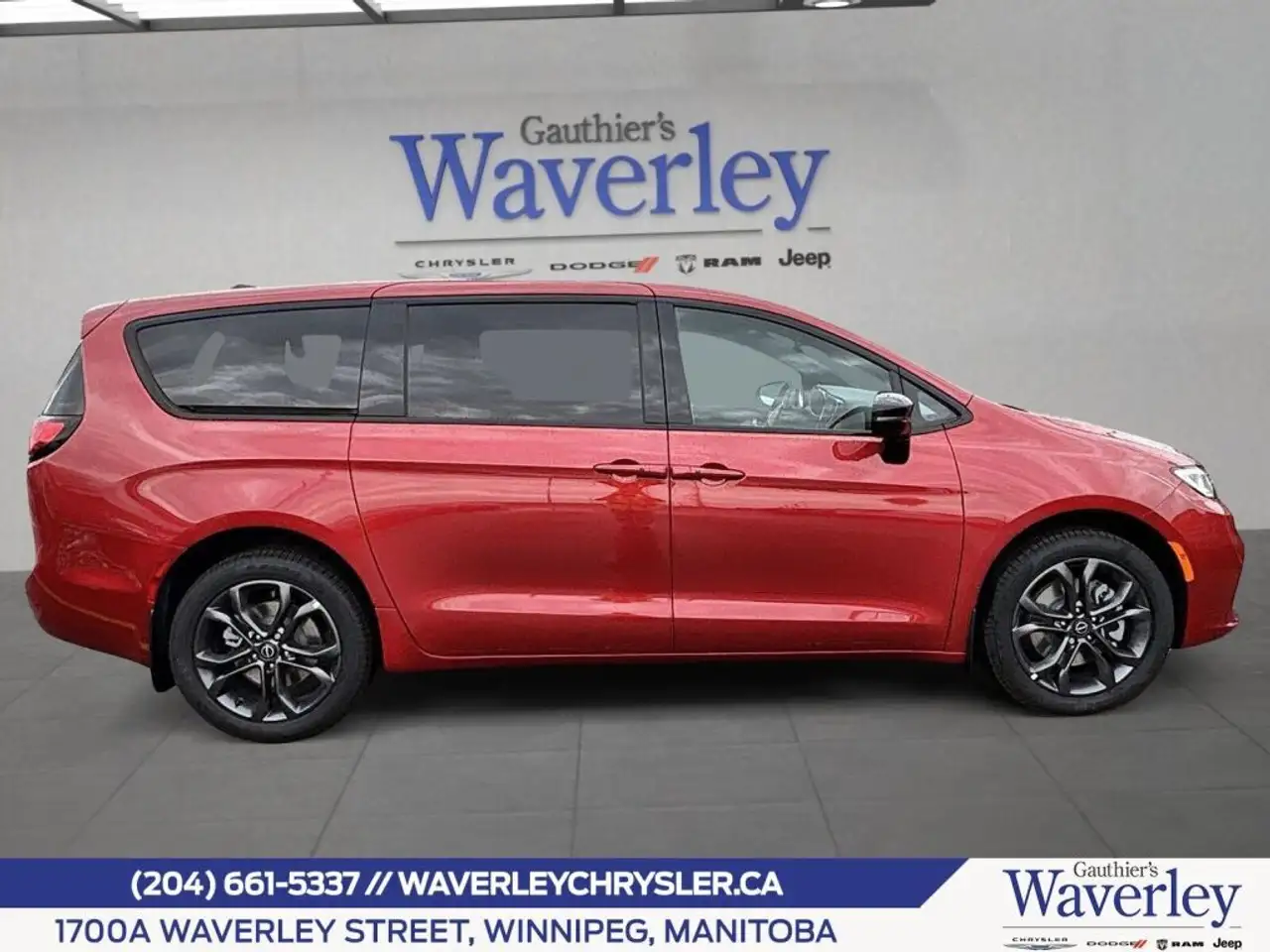 Chrysler Pacifica снимка Chrysler Pacifica