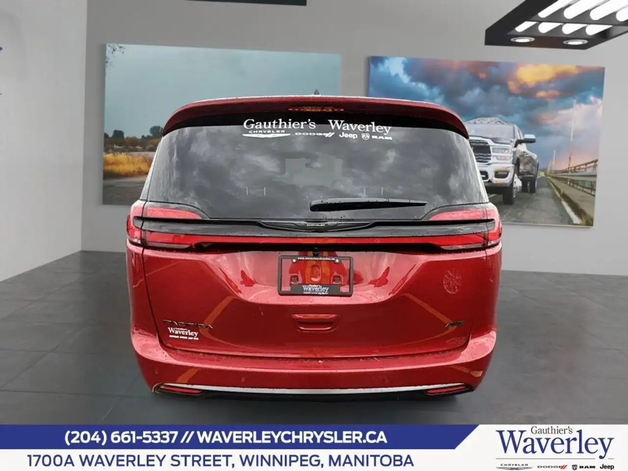 Chrysler Pacifica снимка Chrysler Pacifica