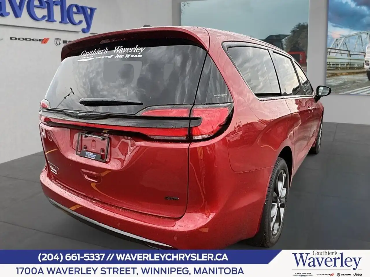 Chrysler Pacifica снимка Chrysler Pacifica