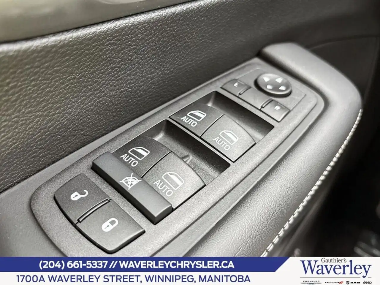 Chrysler Pacifica снимка Chrysler Pacifica