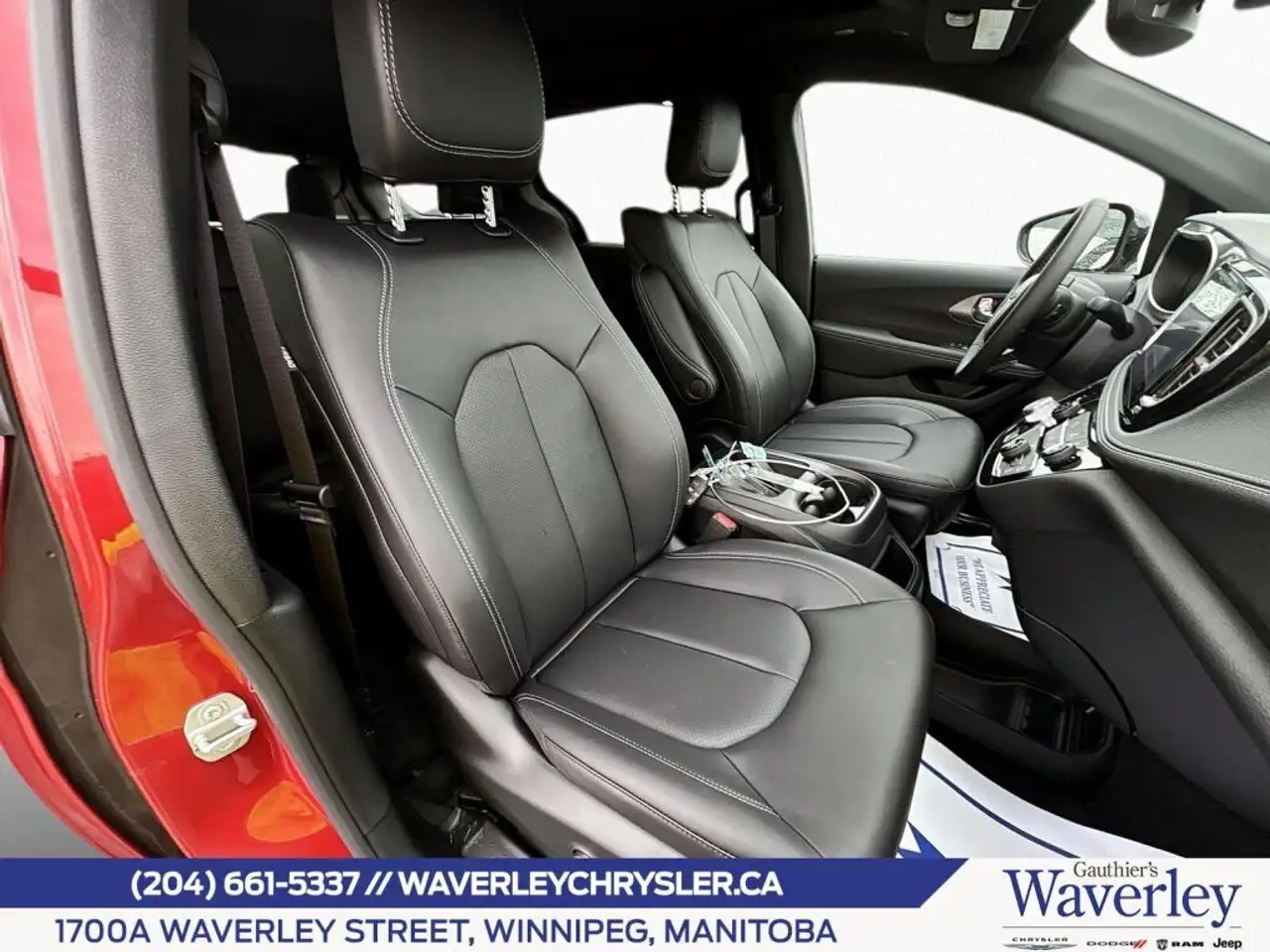 Chrysler Pacifica снимка Chrysler Pacifica