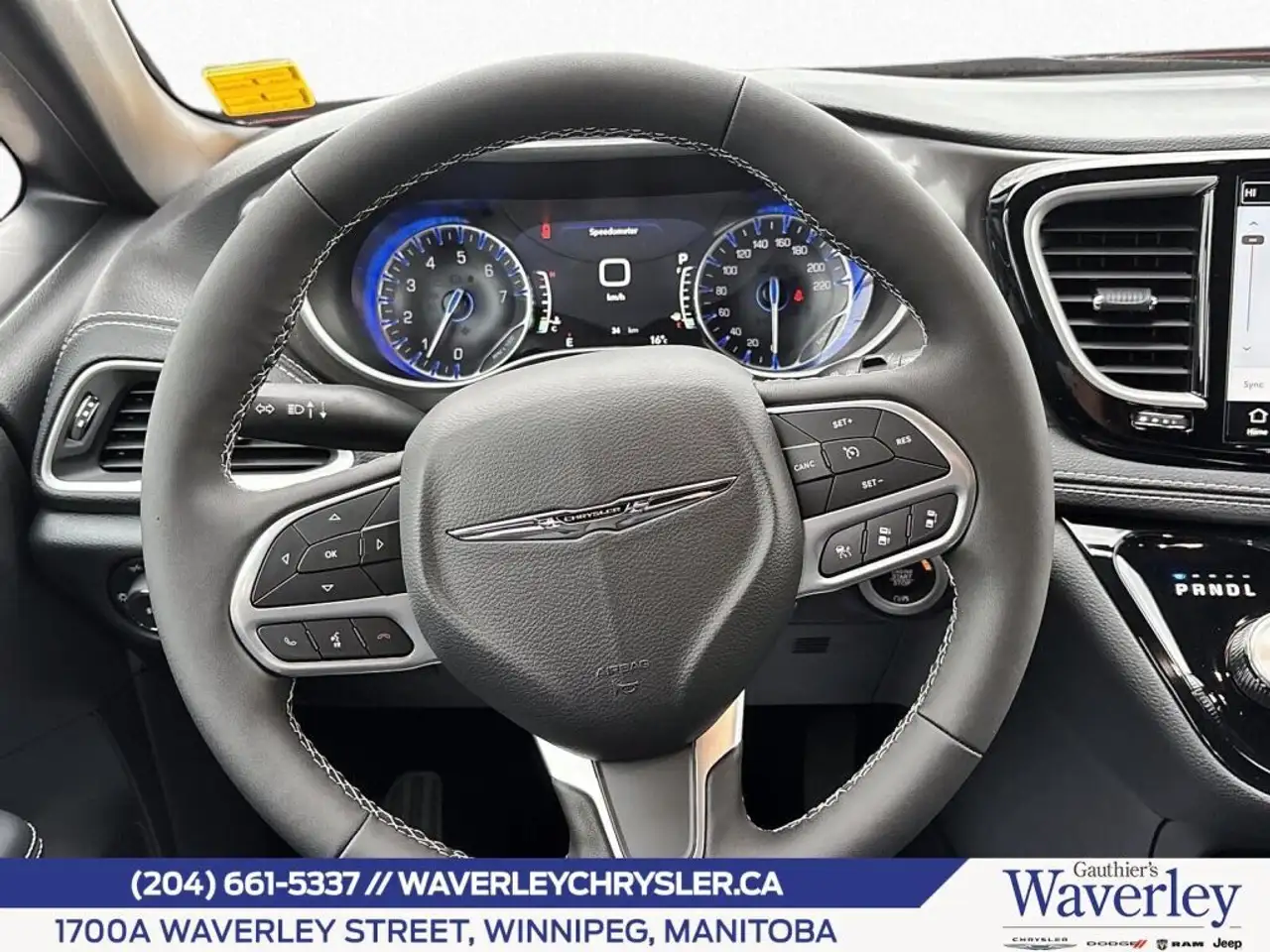 Chrysler Pacifica снимка Chrysler Pacifica
