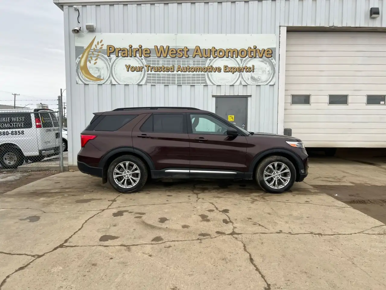 Ford Explorer photo Ford Explorer