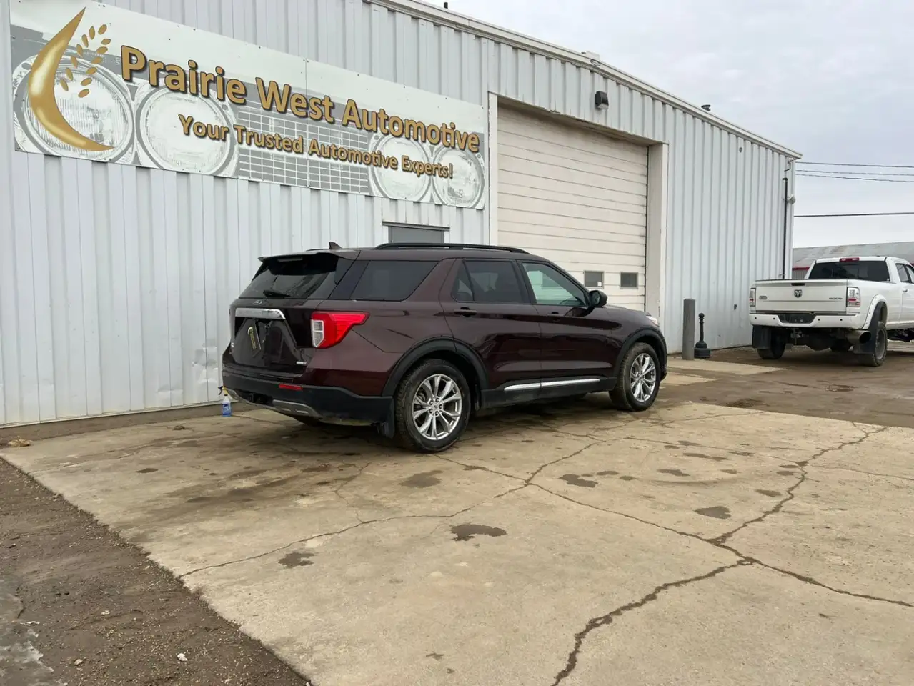 Ford Explorer photo Ford Explorer
