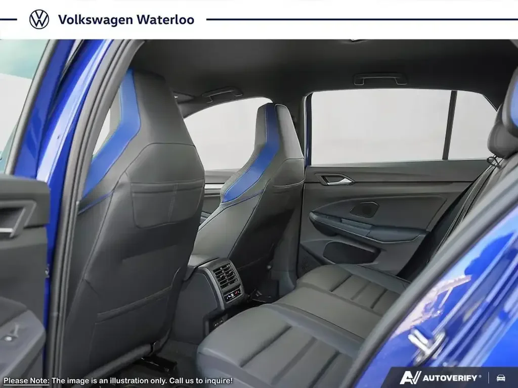 Volkswagen Golf R снимка Volkswagen Golf R