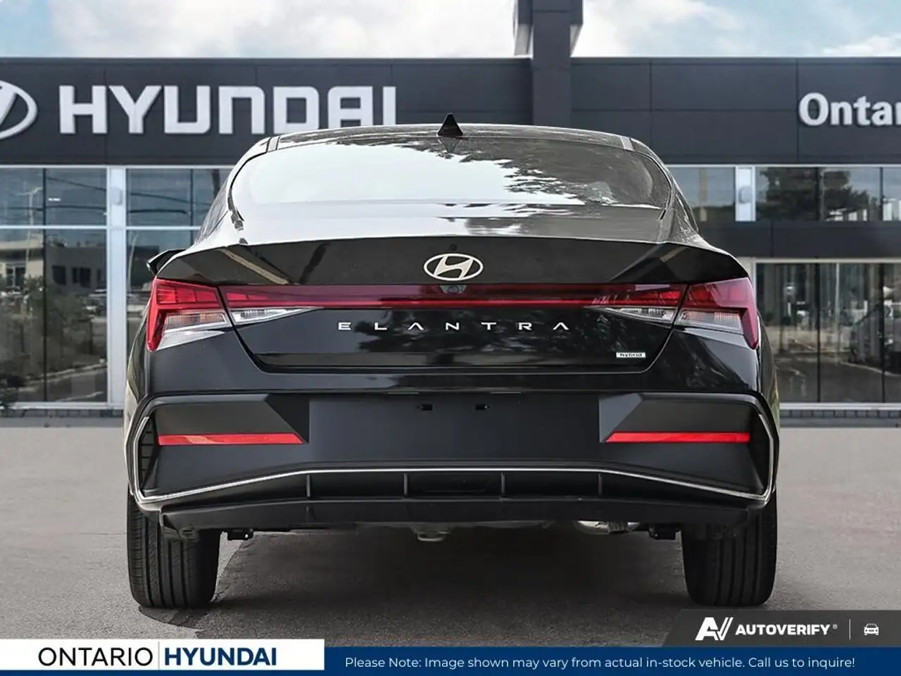 Hyundai ELANTRA снимка Hyundai ELANTRA