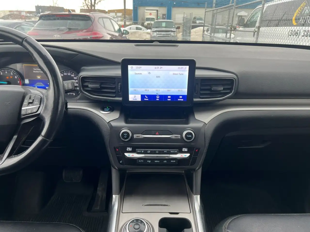 Ford Explorer photo Ford Explorer