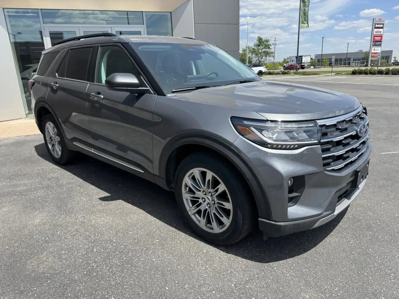 Ford Explorer photo Ford Explorer