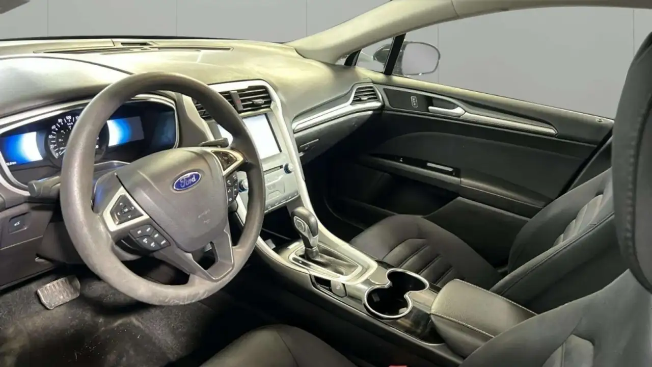 Ford Fusion photo Ford Fusion