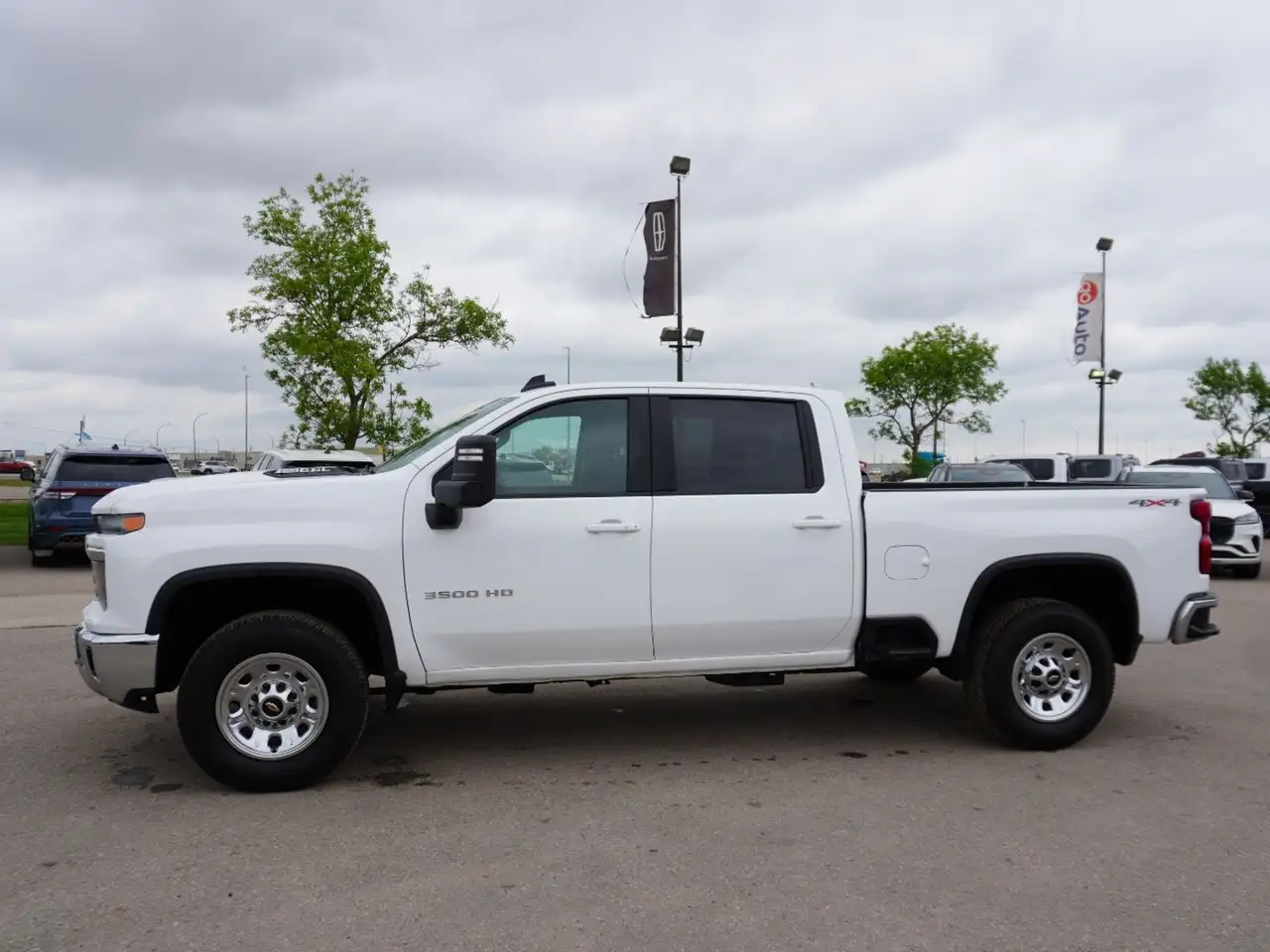 Chevrolet Silverado 3500 photo Chevrolet Silverado 3500