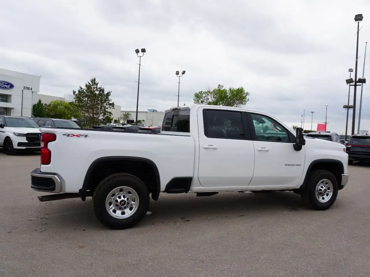 Chevrolet Silverado 3500 photo Chevrolet Silverado 3500