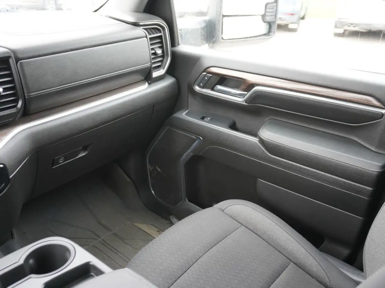 Chevrolet Silverado 3500 photo Chevrolet Silverado 3500