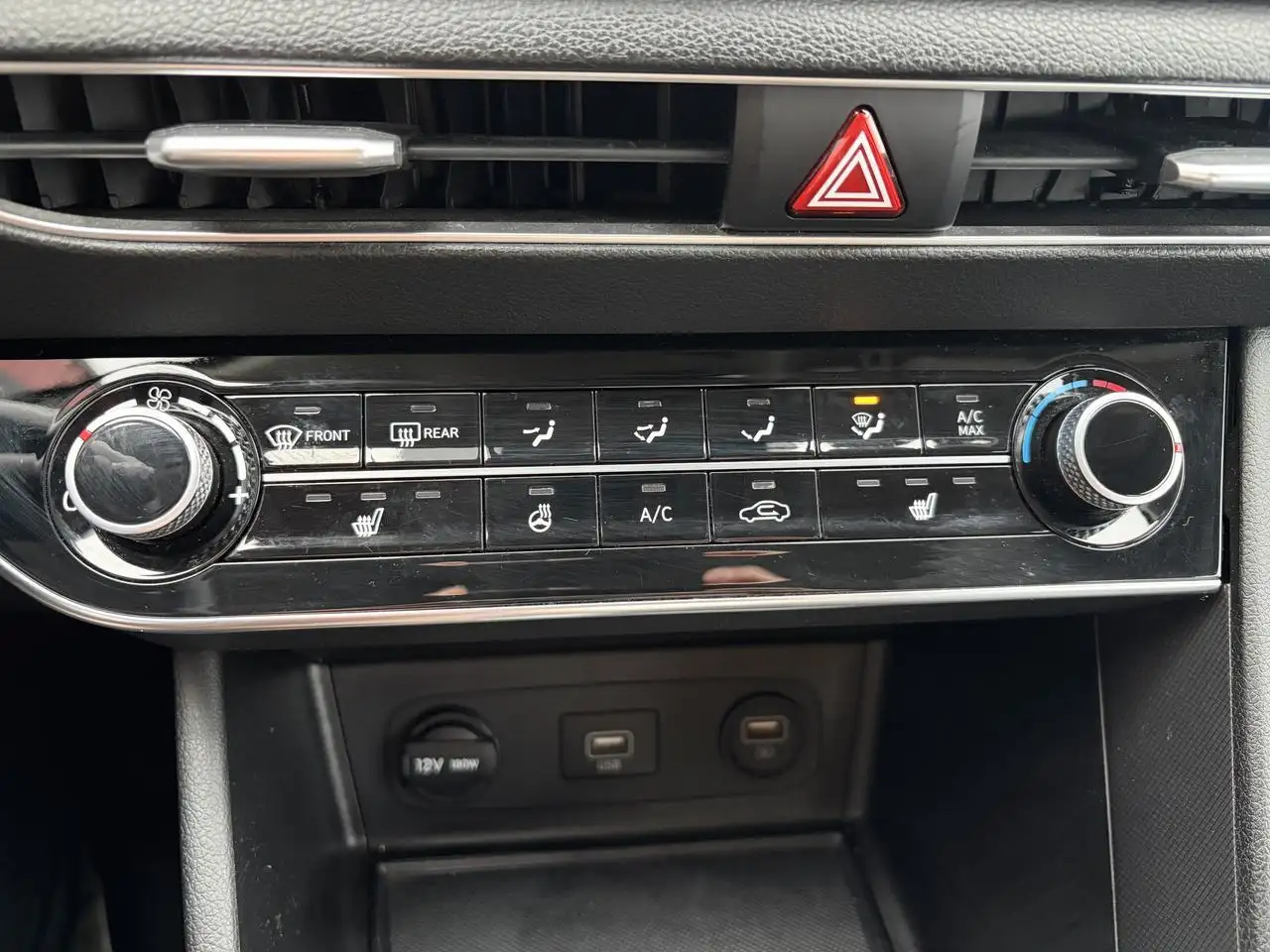 Hyundai SONATA снимка Hyundai SONATA