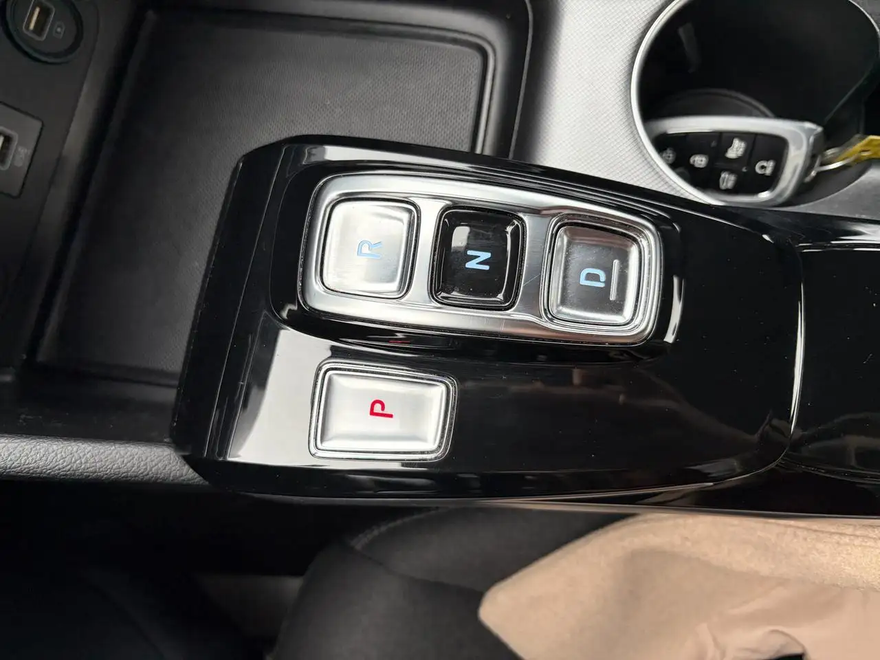 Hyundai SONATA снимка Hyundai SONATA