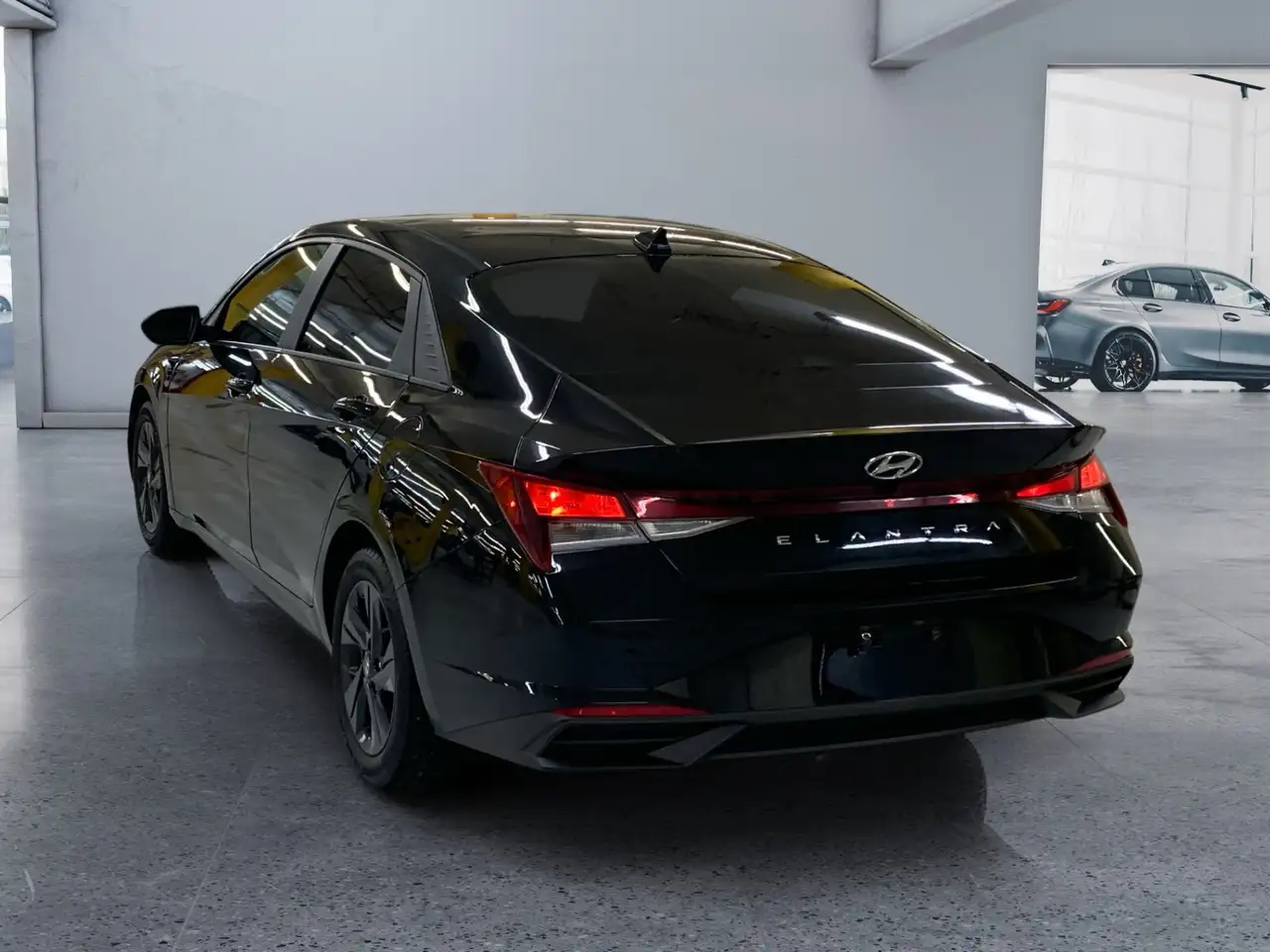 Hyundai ELANTRA fotografie Hyundai ELANTRA