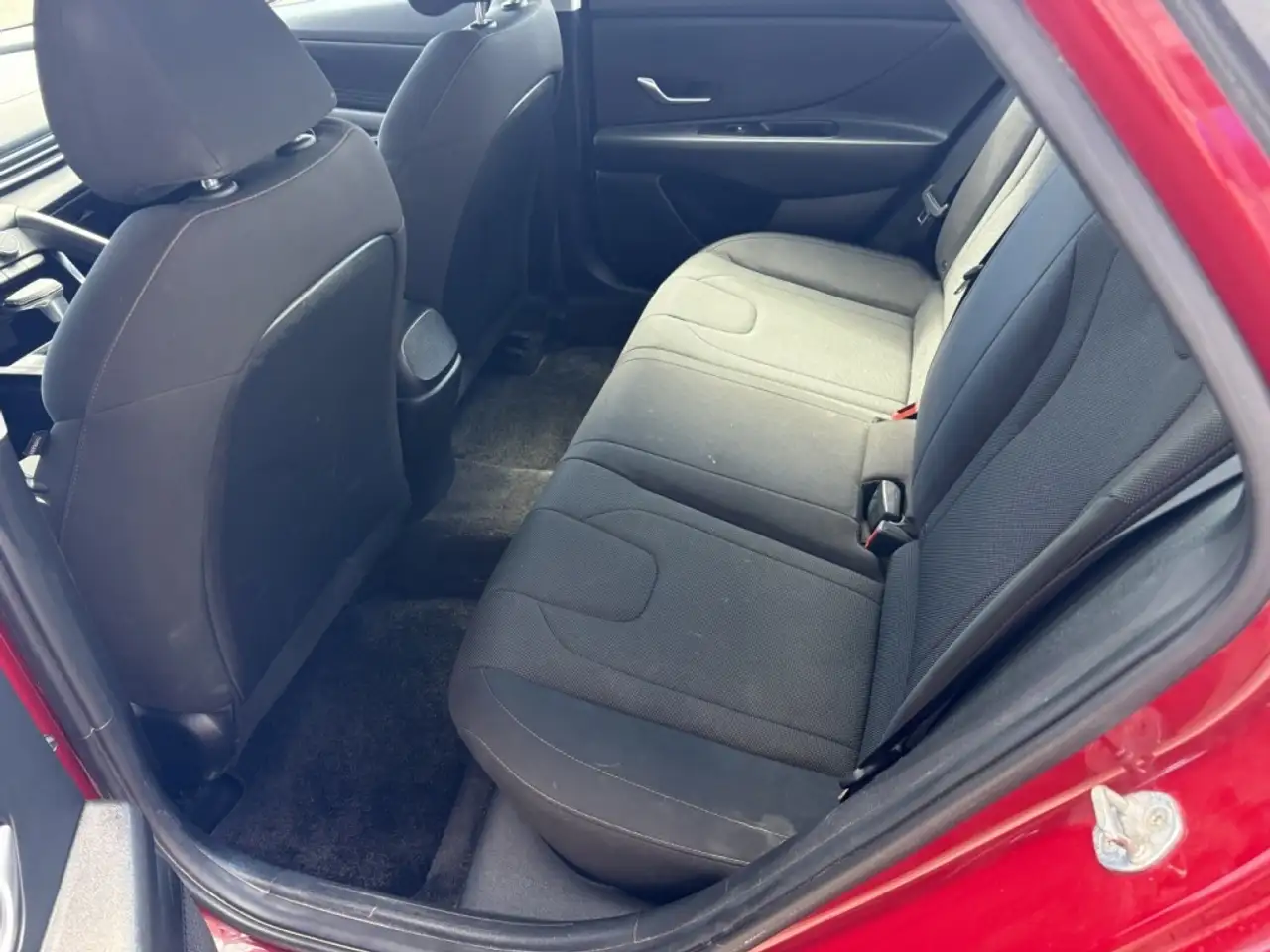 Hyundai ELANTRA снимка Hyundai ELANTRA