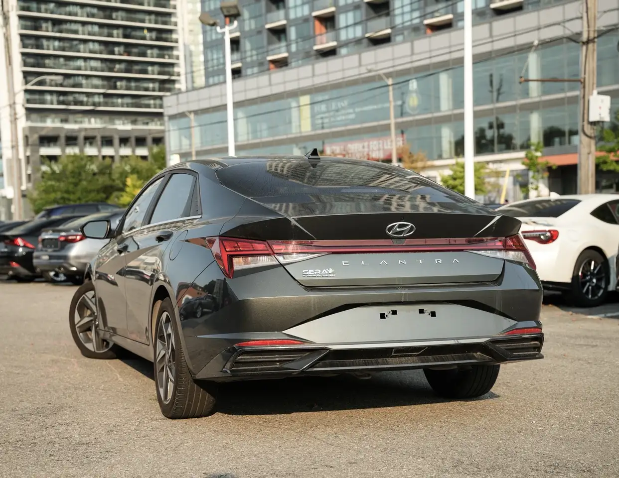 Hyundai ELANTRA fotografie Hyundai ELANTRA