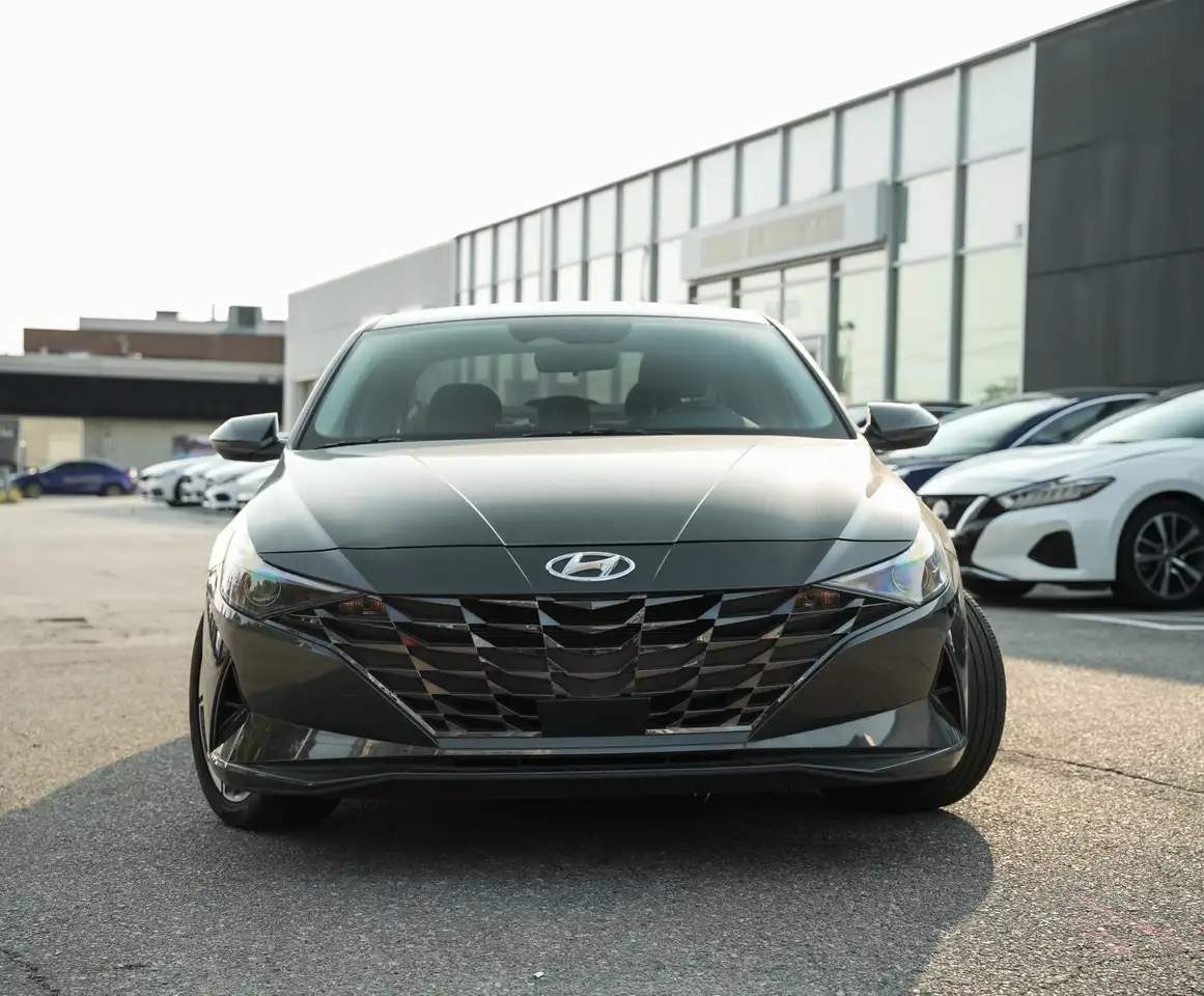 Hyundai ELANTRA fotografie Hyundai ELANTRA