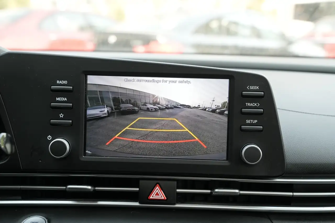 Hyundai ELANTRA fotografie Hyundai ELANTRA