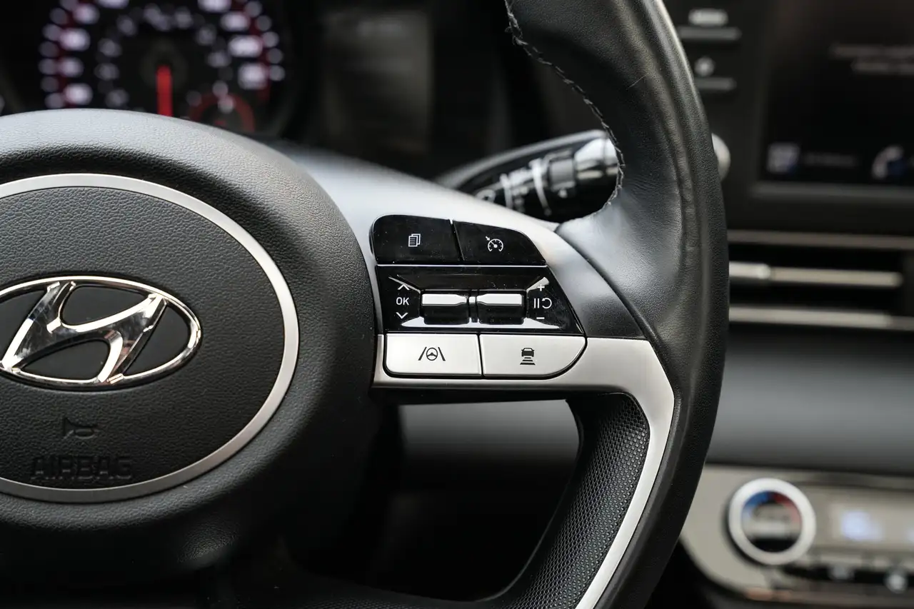 Hyundai ELANTRA fotografie Hyundai ELANTRA