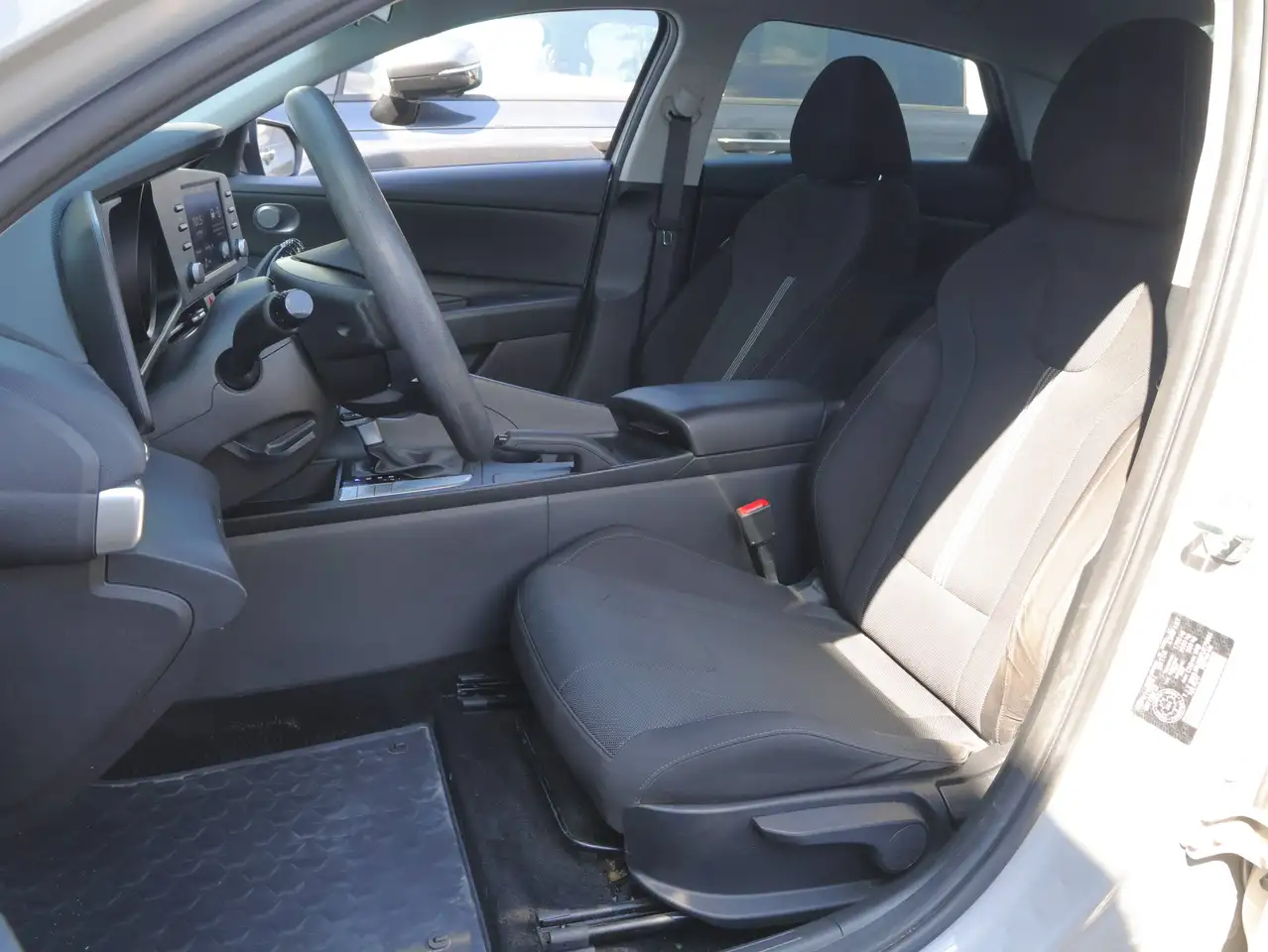 Hyundai ELANTRA снимка Hyundai ELANTRA