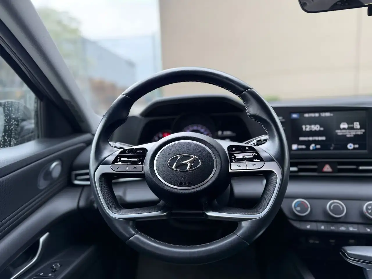 Hyundai ELANTRA снимка Hyundai ELANTRA